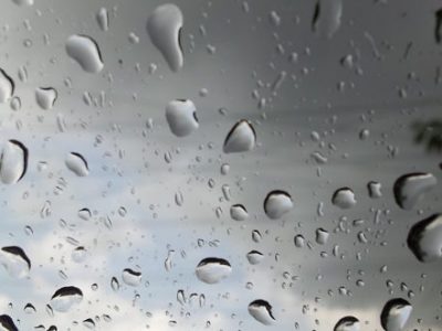 Conducir con lluvia: 6 precauciones a tener en cuenta